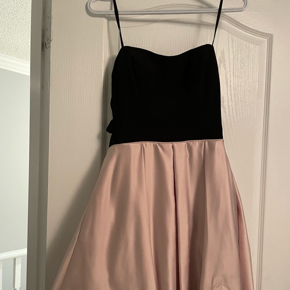 Black strapless top, champagne pink silk bottom. See through sides - Stunning. - Picture 9 of 9